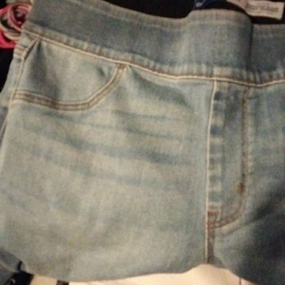 OLD NAVY,12 petite, mid-rise, rockstar super skinny Jeggings - Picture 7 of 9